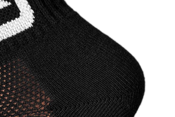 360.021.036_Sock-Alltime_black-white_detail_01_Web