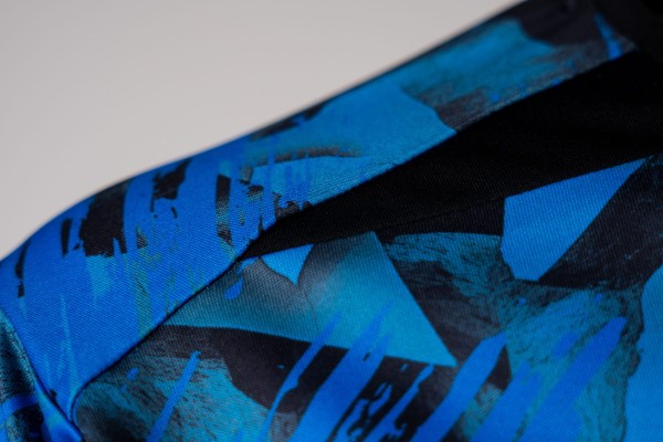 andro-Shirt-Tatio-blau-gelb-06-detail-300-021-267-2000x2000px
