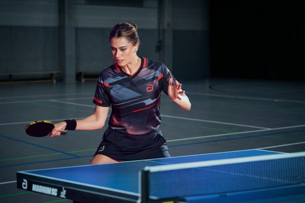 andro-Shirt-Sangai-schwarz-rot-01-Action-300-021-265-72dpi