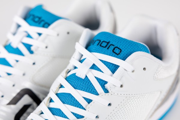 andro-Schuh-Cross-Step-3-weiss-hellblau-05-detail-350-021-023-2000x2000px