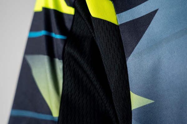 andro-Shirt-Sangai-schwarz-gelb-05-detail-300-021-263-2000x2000px