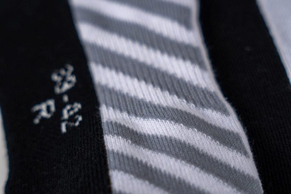 andro-Socke-Pace-2.0-weiss-grau-04-detail-360-021-041-2000x2000px