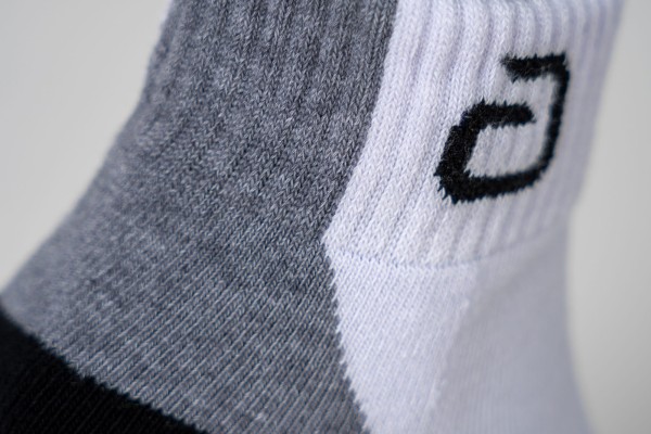 andro-Socke-Pace-2.0-weiss-grau-03-detail-360-021-041-2000x2000px