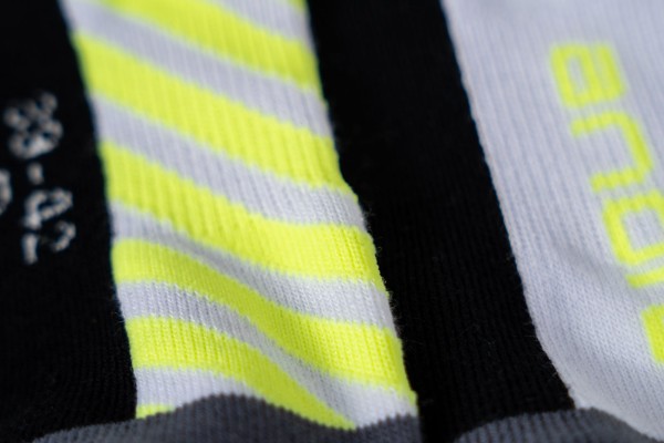 andro-Socke-Pace-2.0-weiss-neon-gelb-05-detail-360-021-042-2000x2000px